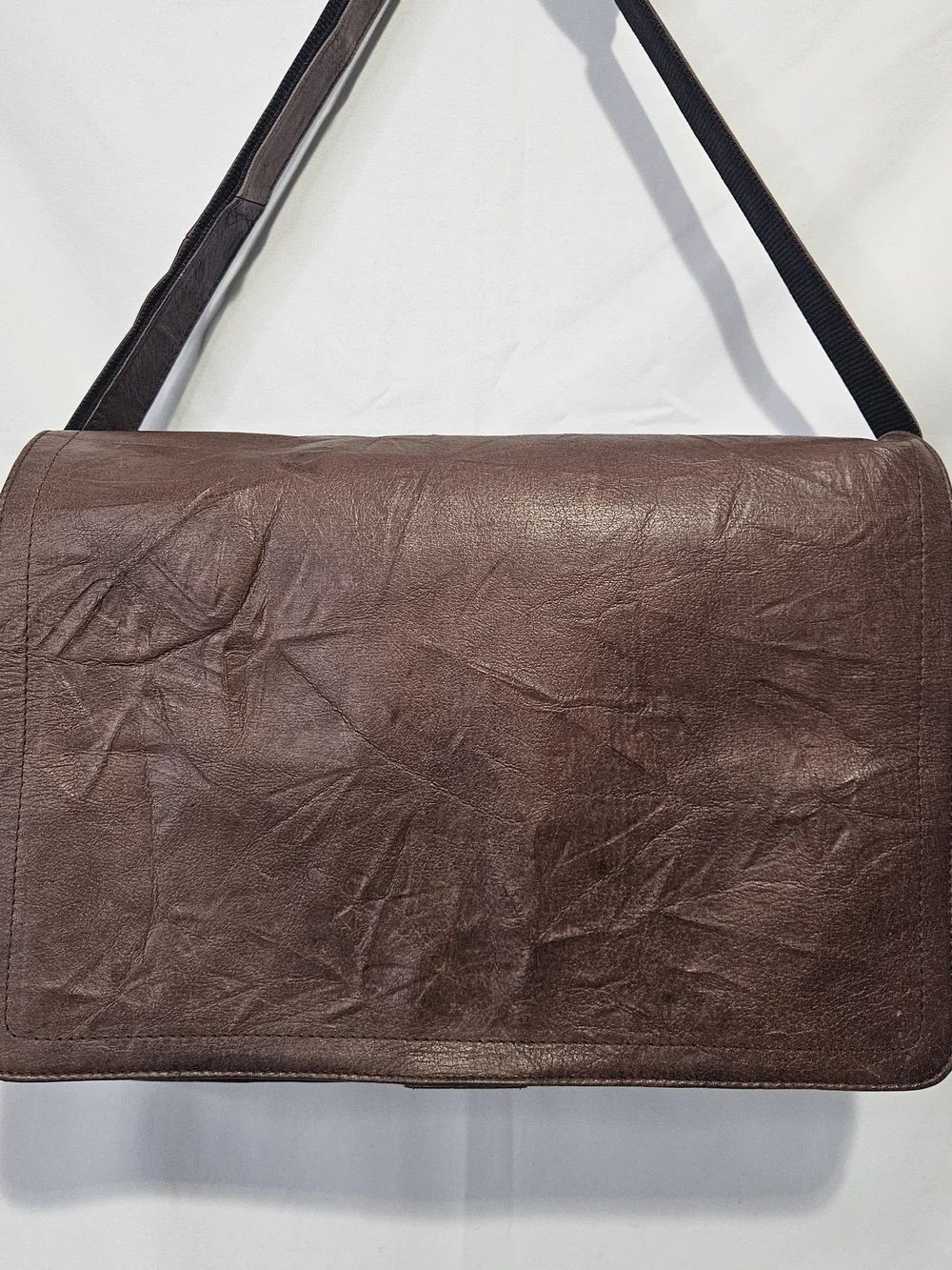 Wilsons Leather M. Julian 1990s Messenger Bag Mens Large Brown Crossbody Laptop